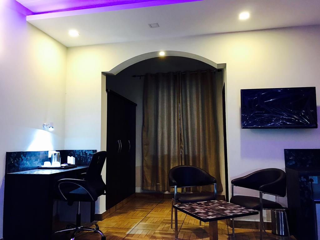 Hotel The Park Residency Greater Noida Exteriér fotografie