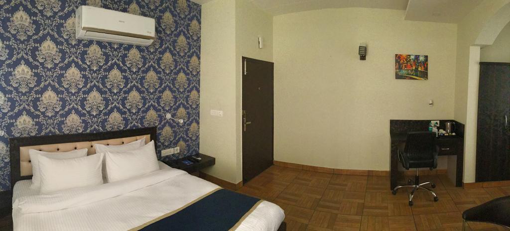 Hotel The Park Residency Greater Noida Exteriér fotografie